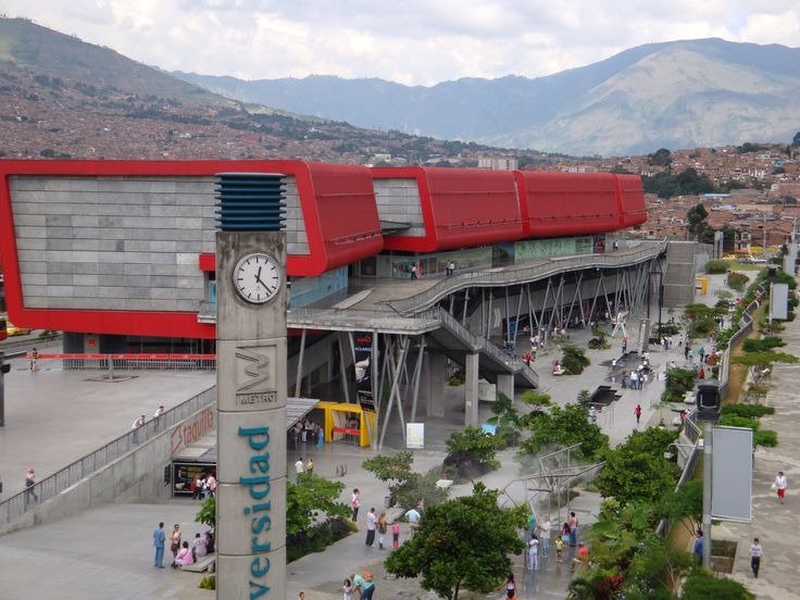 Parque Explora + Pueblito Paisa