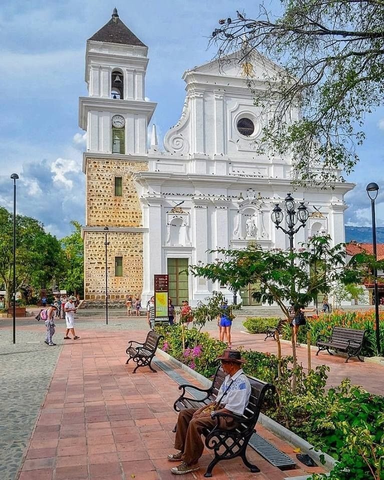 Excursión a Santa Fe de Antioquia Colonial