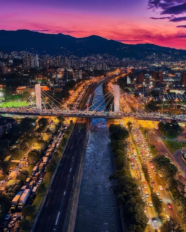 Tour Nocturno por Medellín